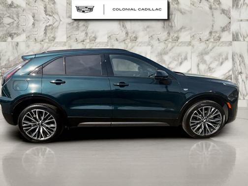 Emerald 2025 Cadillac XT4 Sport