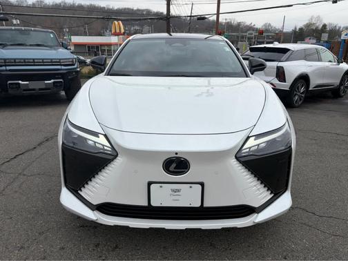 Eminent White Pearl 2024 Lexus RZ 450e Premium