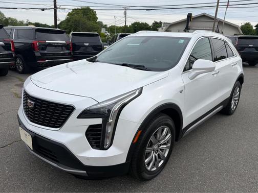 Crystal White Tri-Coat 2019 Cadillac XT4 Premium Luxury