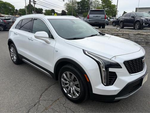 Crystal White Tri-Coat 2019 Cadillac XT4 Premium Luxury