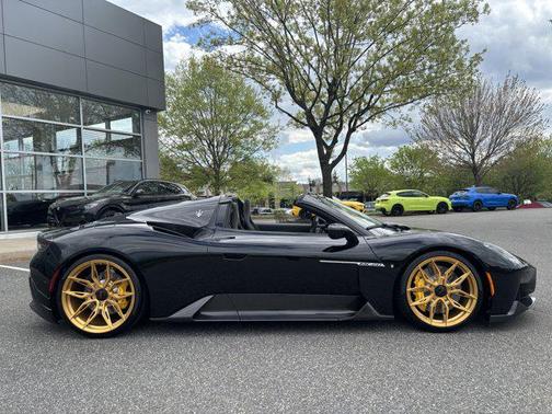 Nero Essenza Solid 2024 Maserati MC20 Cielo