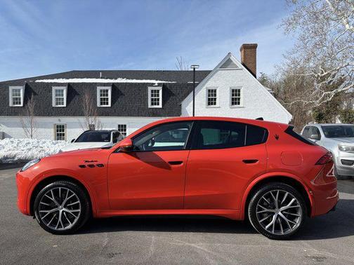 2026 Maserati Grecale Modena