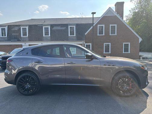 2022 Maserati Levante Modena