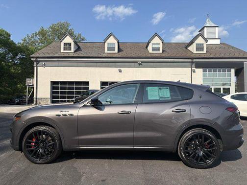 2022 Maserati Levante Modena