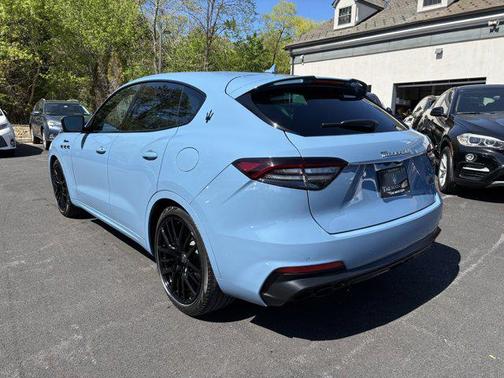 2022 Maserati Levante Modena