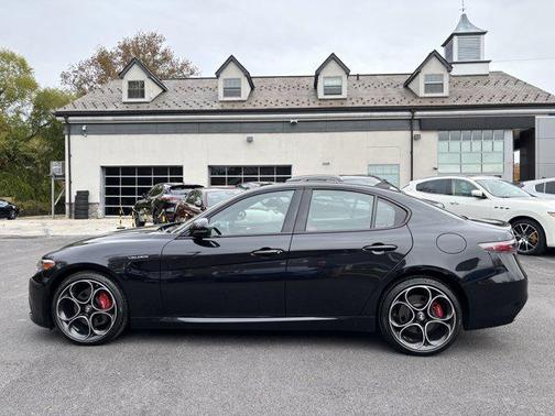 2024 Alfa Romeo Giulia Veloce