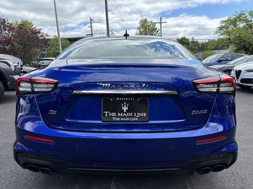 2022 Maserati Ghibli Modena Q4