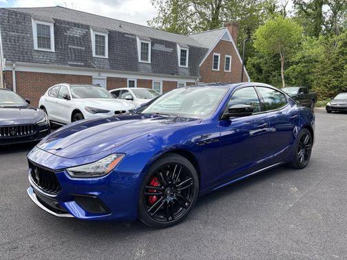 2022 Maserati Ghibli Modena Q4