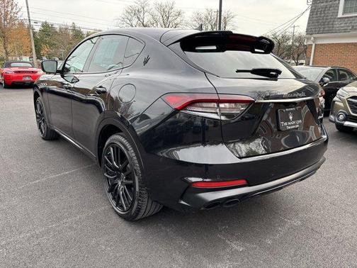 2022 Maserati Levante Modena