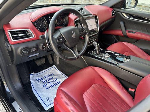 2022 Maserati Ghibli Modena Q4