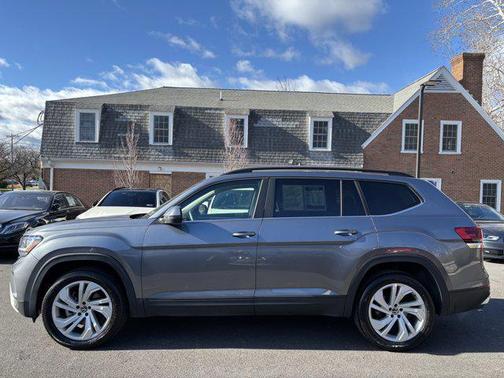 2022 Volkswagen Atlas 3.6L SE w/Technology