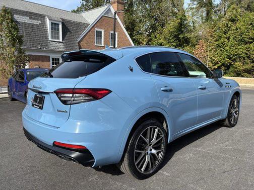 2022 Maserati Levante Modena