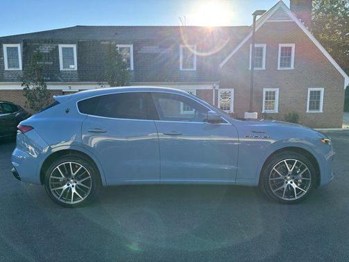 2022 Maserati Levante Modena
