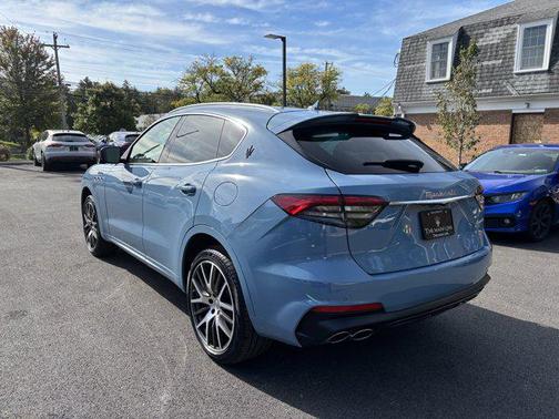 2022 Maserati Levante Modena