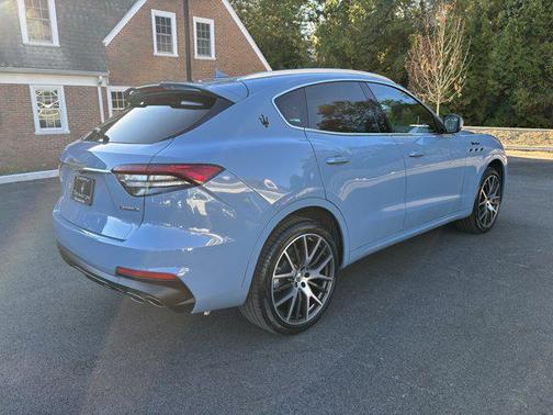 2022 Maserati Levante Modena