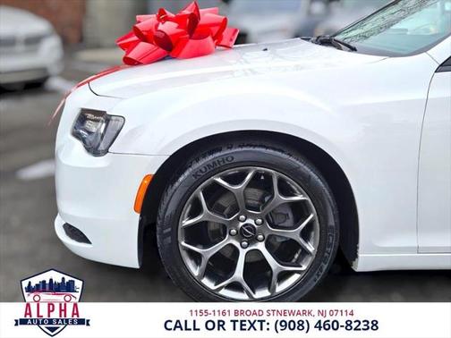 2018 Chrysler 300 Touring