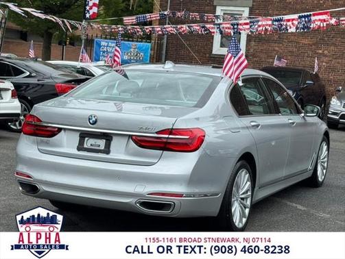 2017 BMW 740 740i Sedan