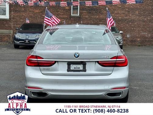 2017 BMW 740 740i Sedan