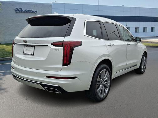 2023 Cadillac XT6 Premium Luxury AWD