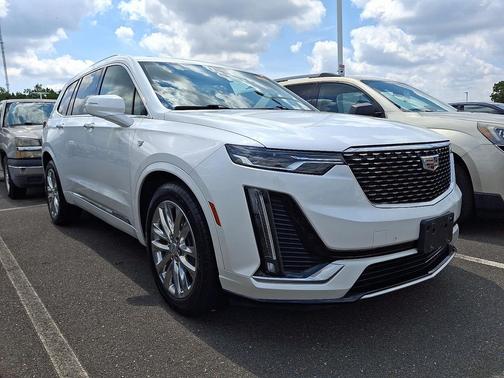 2023 Cadillac XT6 Premium Luxury FWD