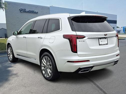 2023 Cadillac XT6 Premium Luxury FWD