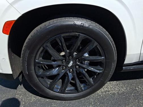 Crystal White Tricoat 2023 Cadillac Escalade ESV Sport Platinum