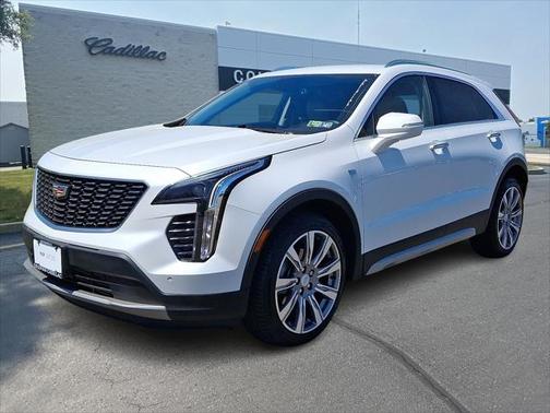 2022 Cadillac XT4 Premium Luxury