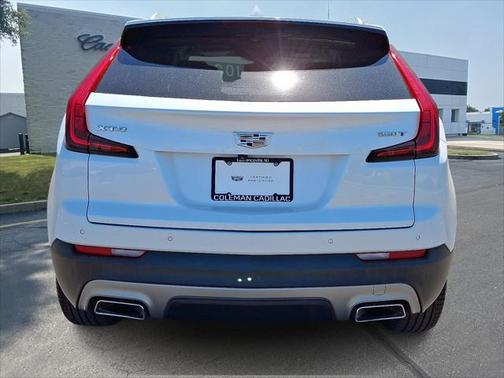 2022 Cadillac XT4 Premium Luxury
