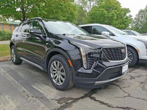 2022 Cadillac XT4 Premium Luxury