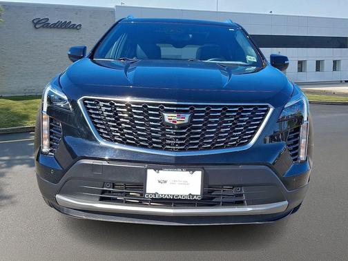 2022 Cadillac XT4 Premium Luxury