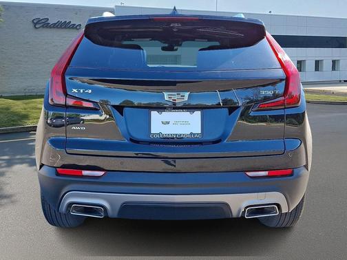 2022 Cadillac XT4 Premium Luxury