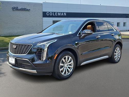 Black Metallic 2022 Cadillac XT4 Premium Luxury