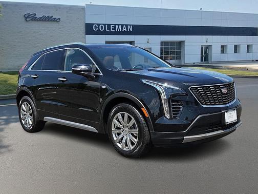 Black Metallic 2022 Cadillac XT4 Premium Luxury