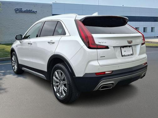 2022 Cadillac XT4 Premium Luxury
