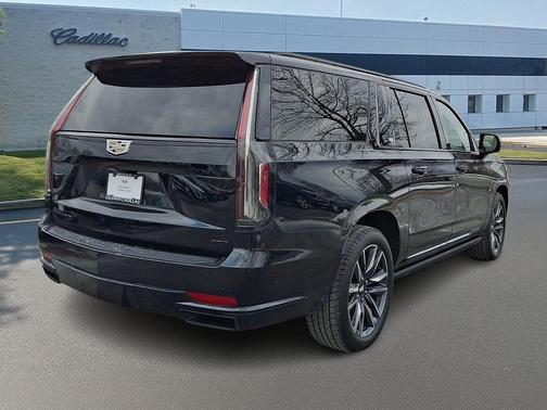 2022 Cadillac Escalade ESV Sport