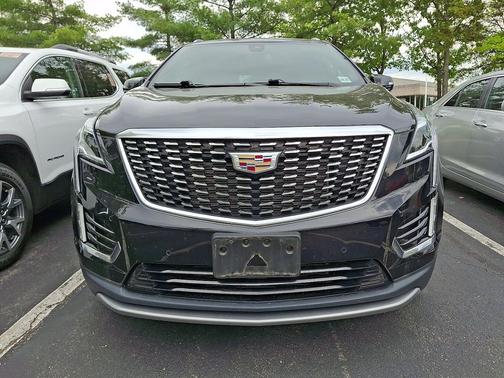 Black Metallic 2023 Cadillac XT5 Premium Luxury