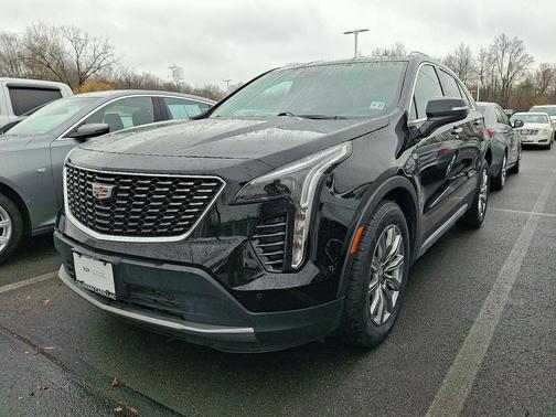 2022 Cadillac XT4 Premium Luxury