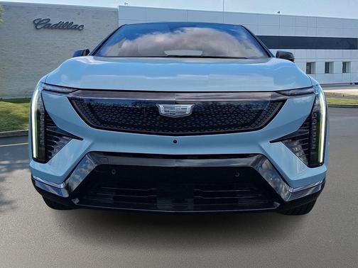 Nimbus Metallic 2026 Cadillac OPTIQ Sport