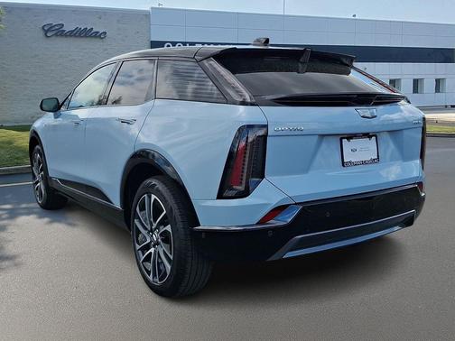 Nimbus Metallic 2026 Cadillac OPTIQ Sport