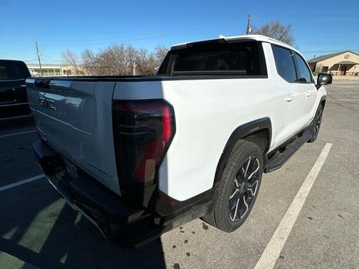 2025 GMC Sierra EV Denali