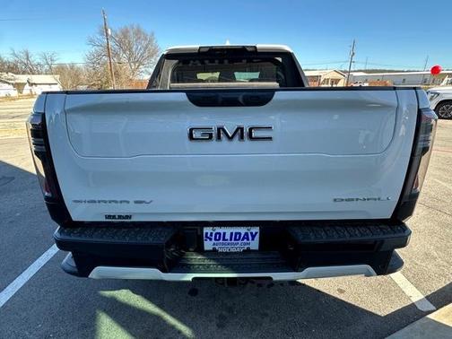 2025 GMC Sierra EV Denali
