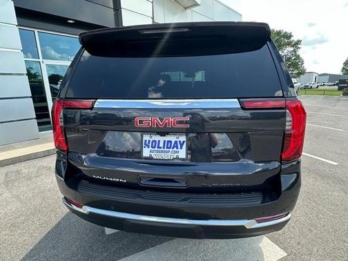 2025 GMC Yukon Elevation