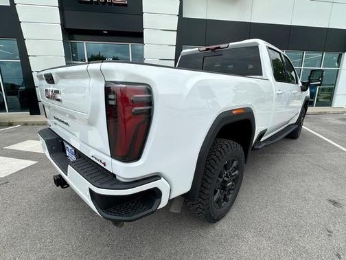 2025 GMC Sierra 2500 AT4