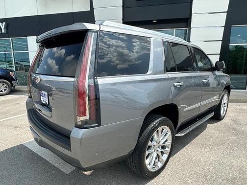 2020 Cadillac Escalade Luxury