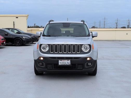 Glacier Metallic 2016 Jeep Renegade Latitude