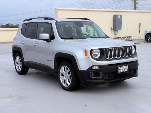 Glacier Metallic 2016 Jeep Renegade Latitude