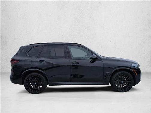 Black Sapphire Metallic 2025 BMW X5 xDrive40i