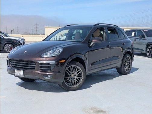 2017 Porsche Cayenne Platinum Edition