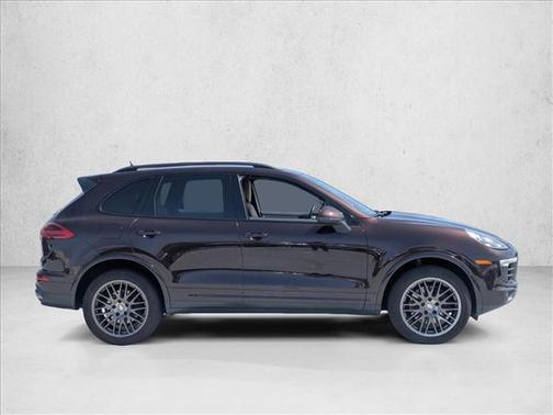2017 Porsche Cayenne Platinum Edition