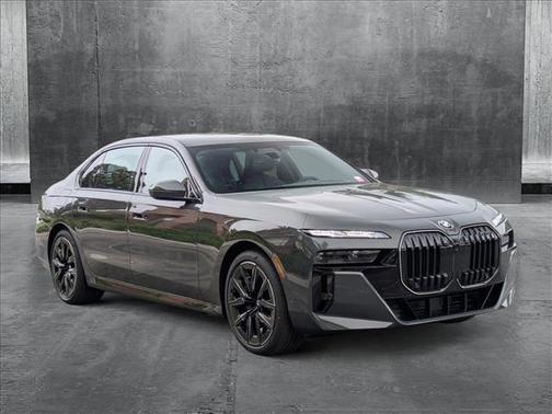 2025 BMW 760 760i xDrive